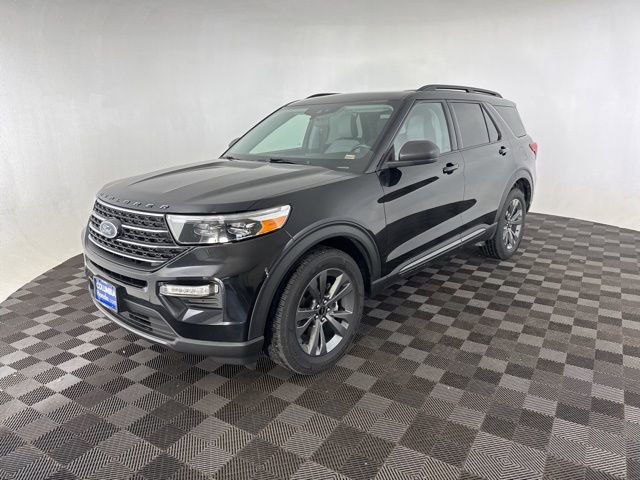 Used 2021 Ford Explorer XLT w/ Equipment Group 202A image 4