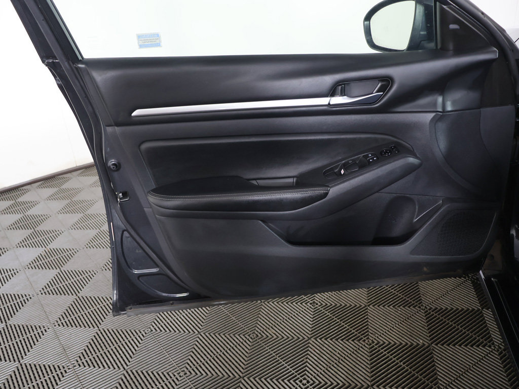 Used 2022 Nissan Altima 2.5 SV FWD image 18