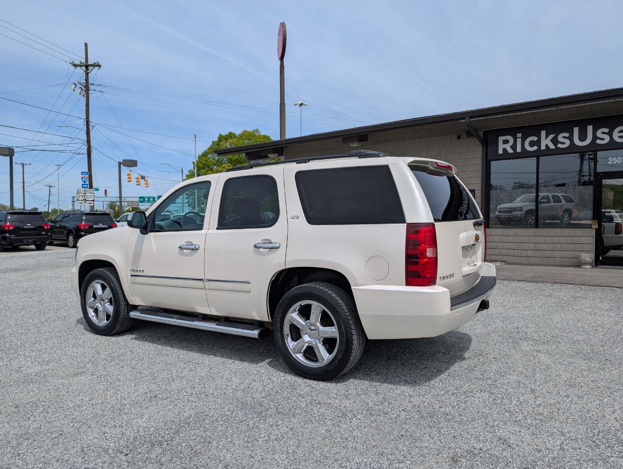 Used 2013 Chevrolet Tahoe LTZ image 9
