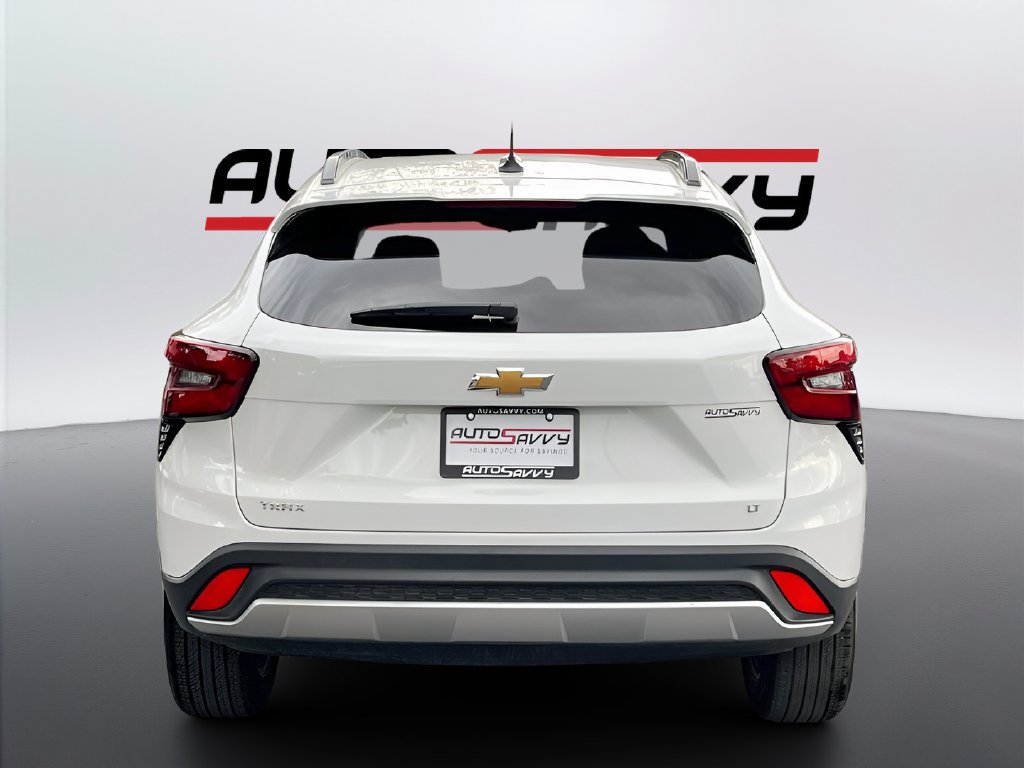 Used 2026 Chevrolet Trax LT FWD image 6