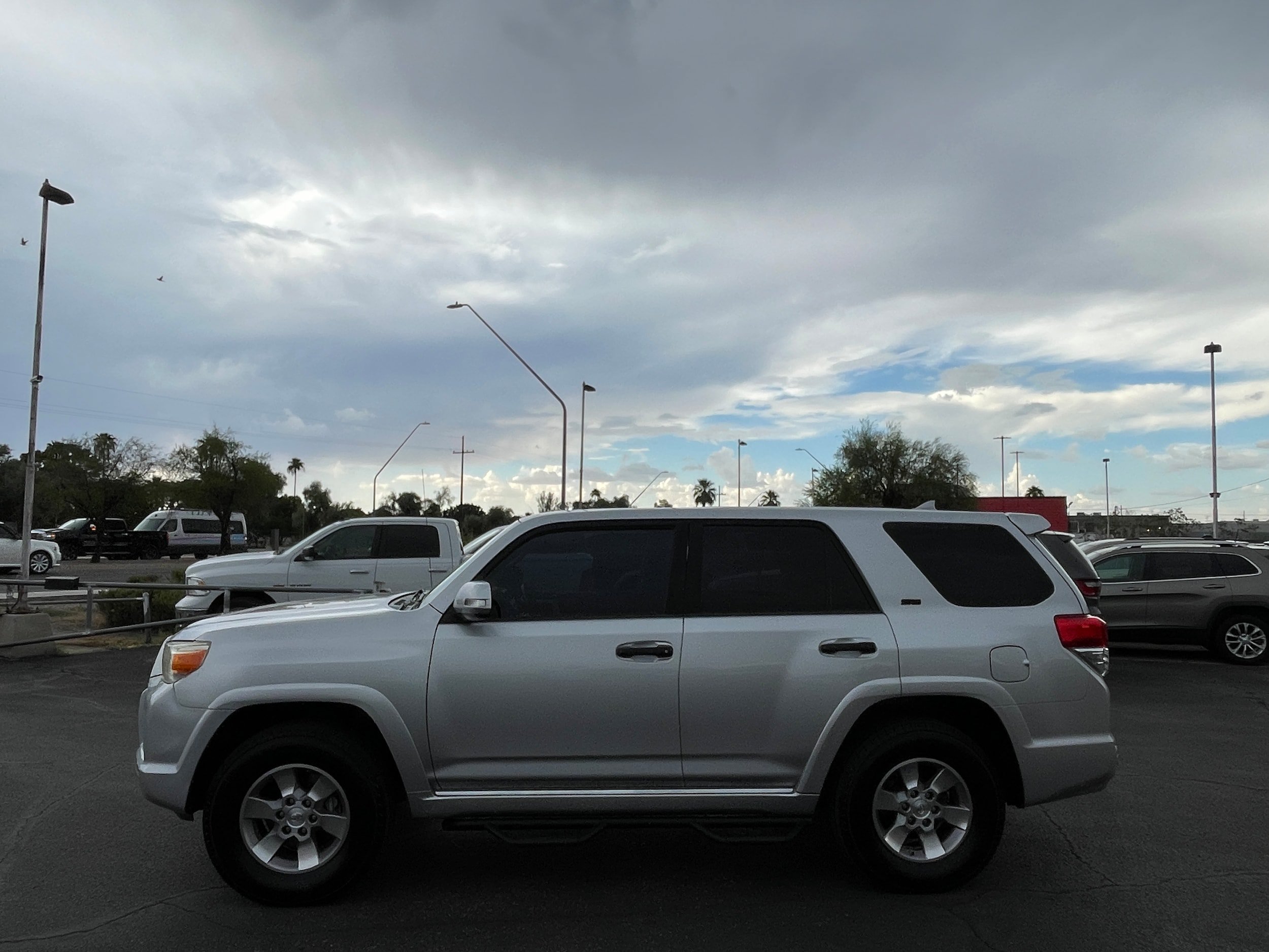 Used 2010 Toyota 4Runner SR5 w/ Convenience Pkg RWD image 2