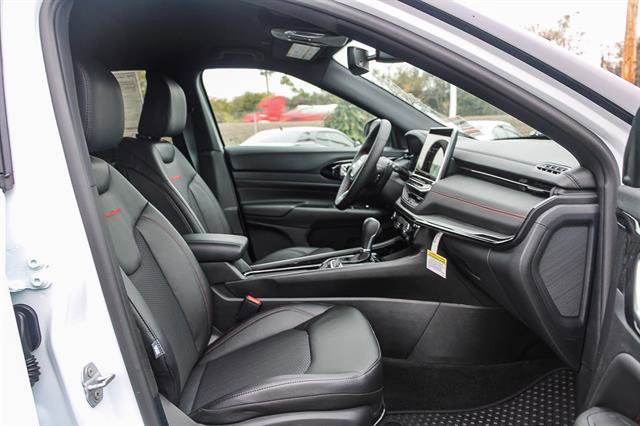 New 2026 Jeep Compass Trailhawk image 16