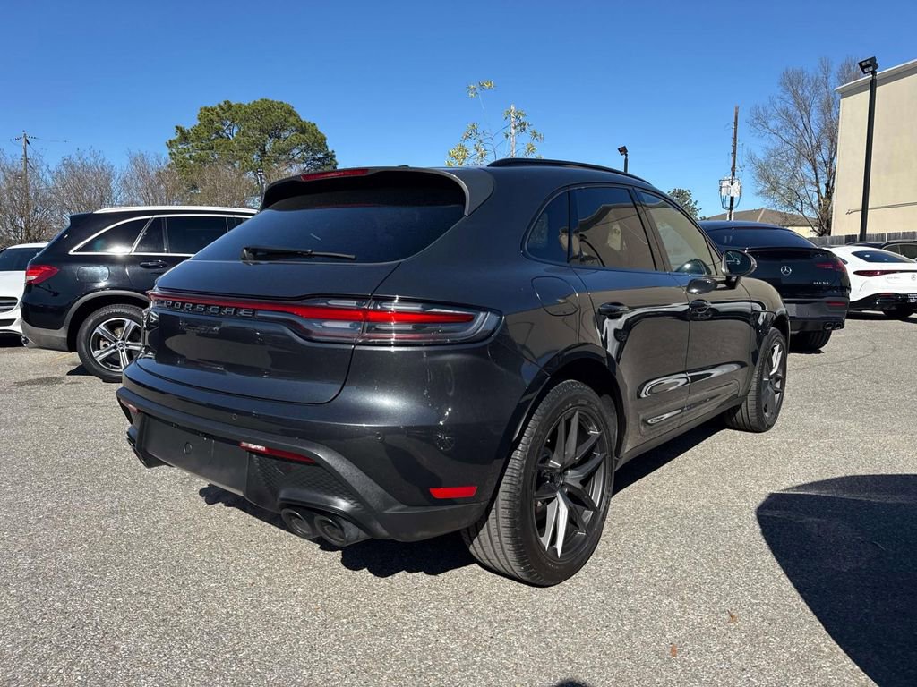 Used 2023 Porsche Macan Turbo image 6