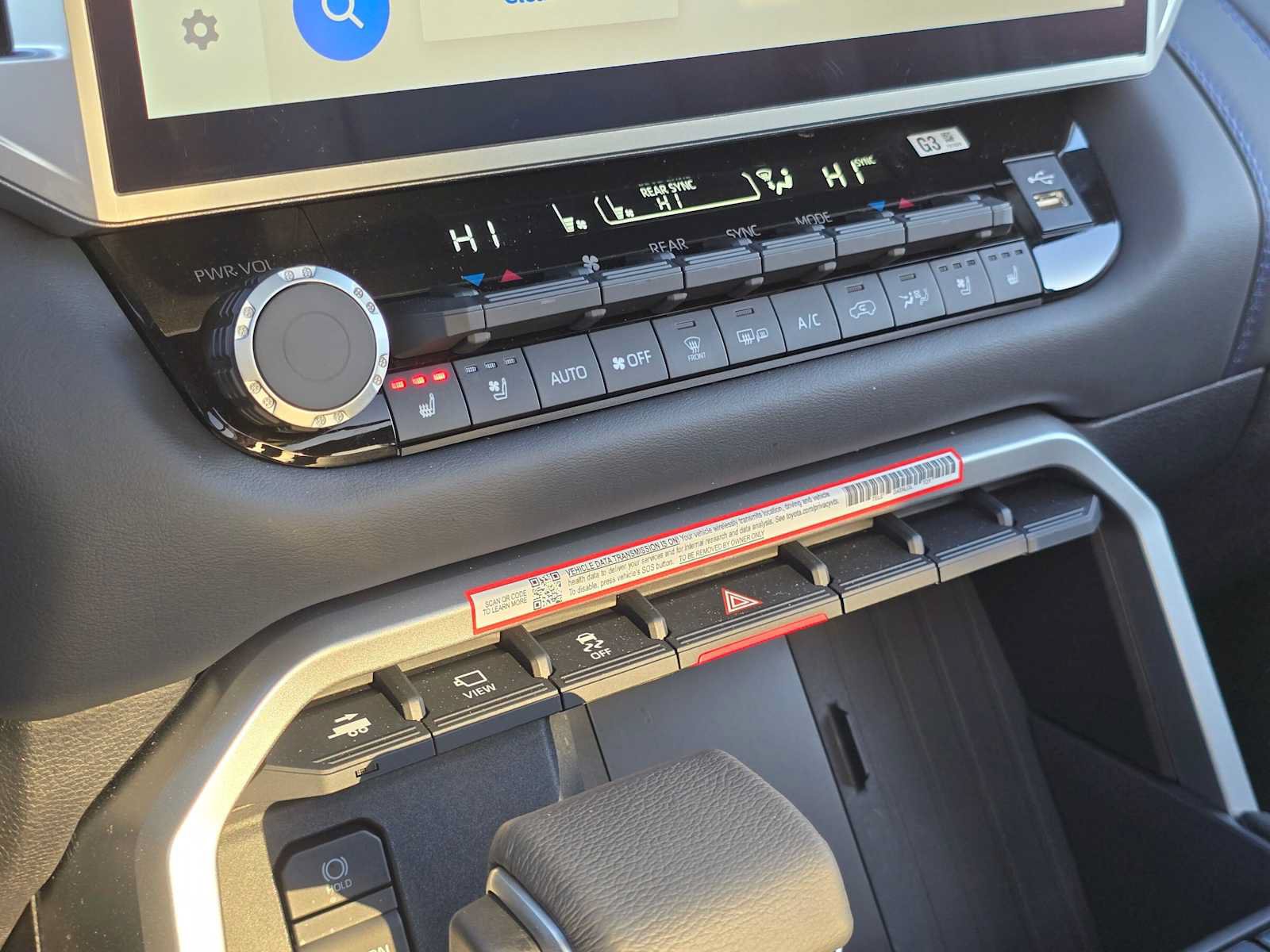 Used 2025 Toyota Sequoia Platinum AWD/4WD image 33