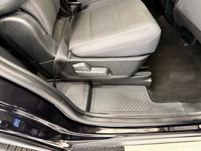 Used 2025 Ford Explorer Active AWD/4WD image 26