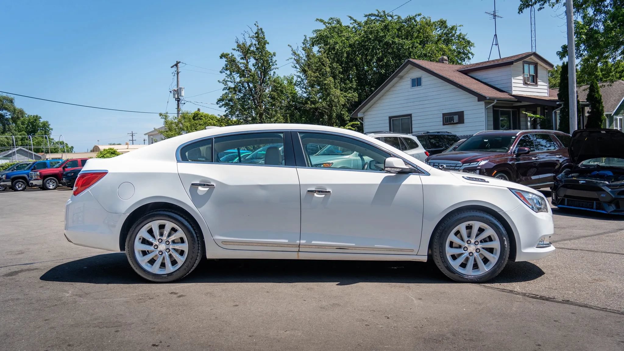 Used 2016 Buick LaCrosse Leather w/ Experience Buick Package FWD image 5