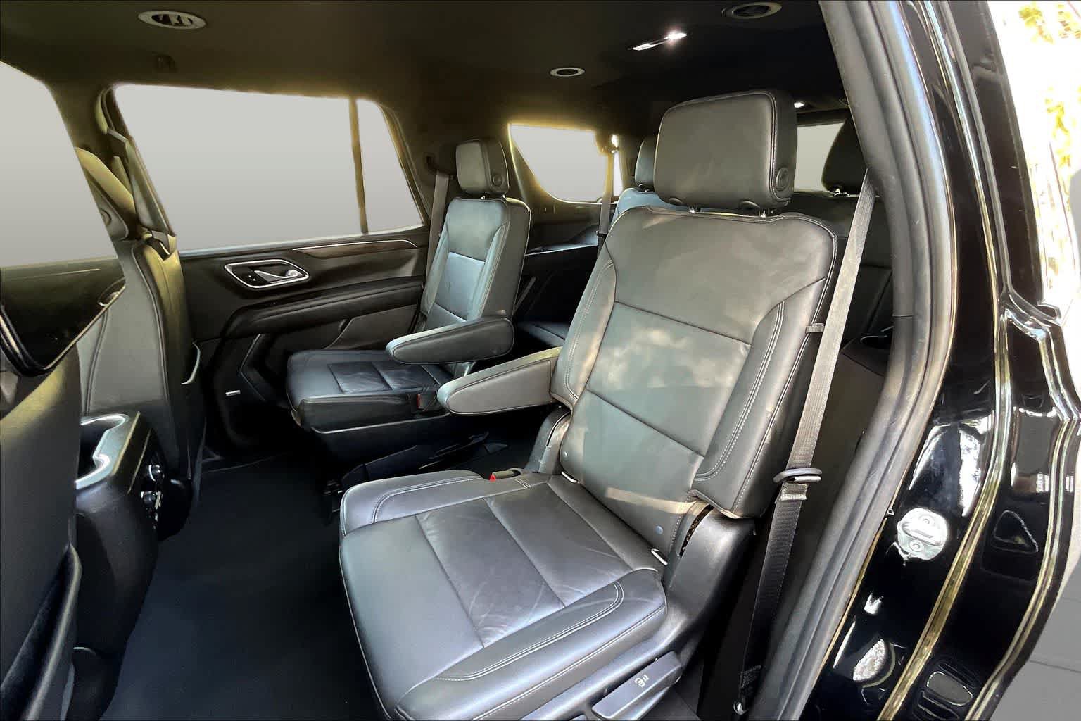 Used 2021 Chevrolet Tahoe LT w/ Luxury Package RWD image 25