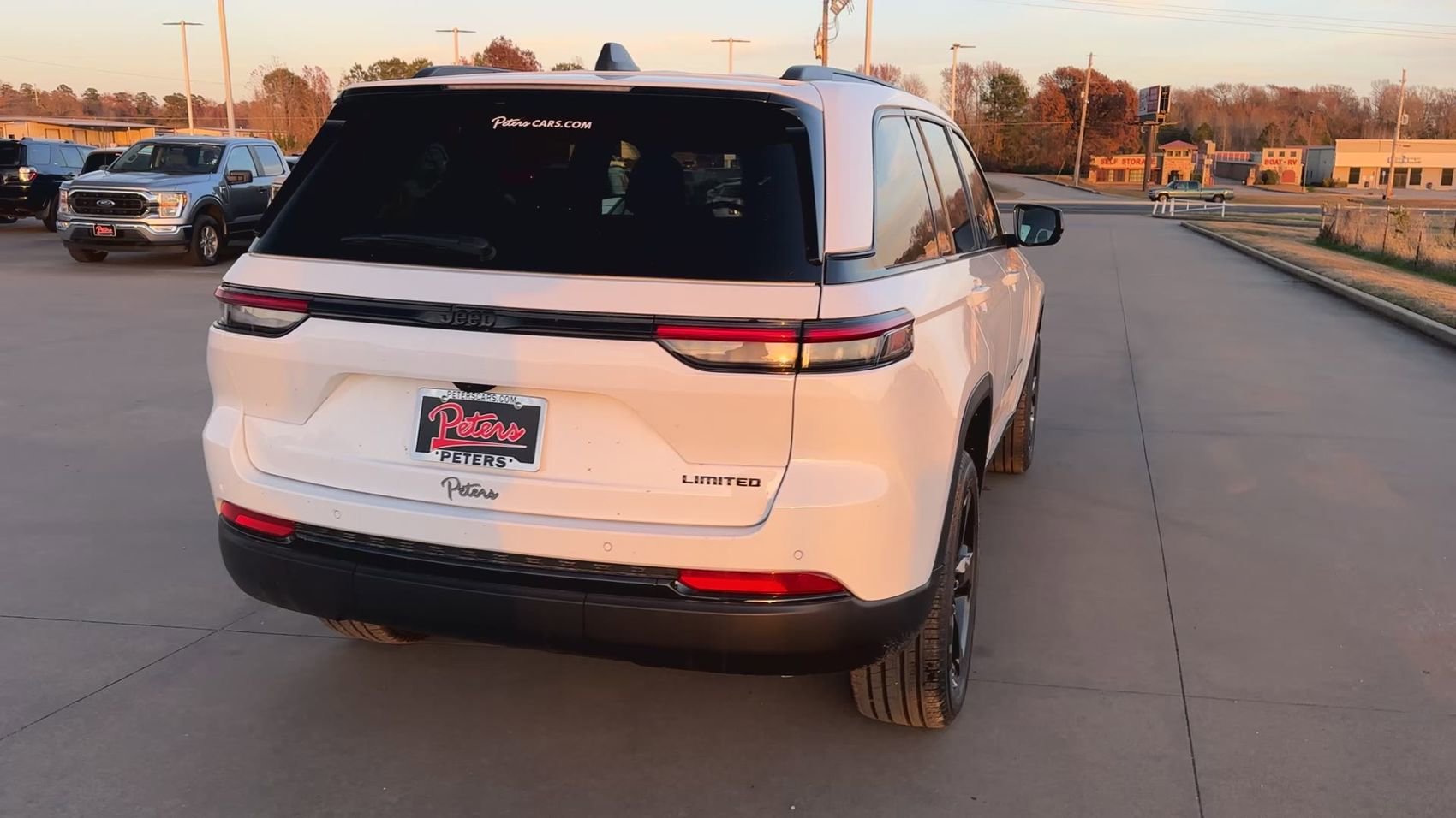 New 2025 Jeep Grand Cherokee Limited w/ Black Appearance Package RWD image 8