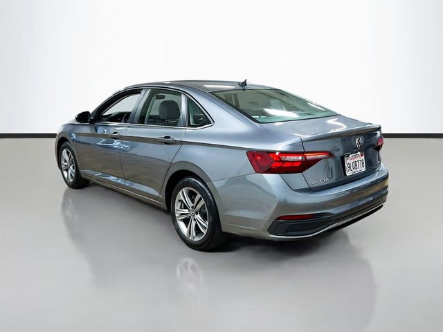 Used 2024 Volkswagen Jetta SE image 5