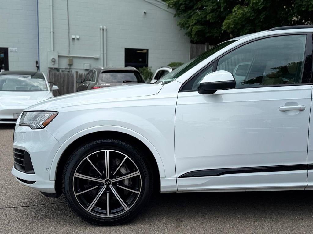 Used 2023 Audi Q7 3.0T Prestige w/ Prestige Package AWD/4WD image 10