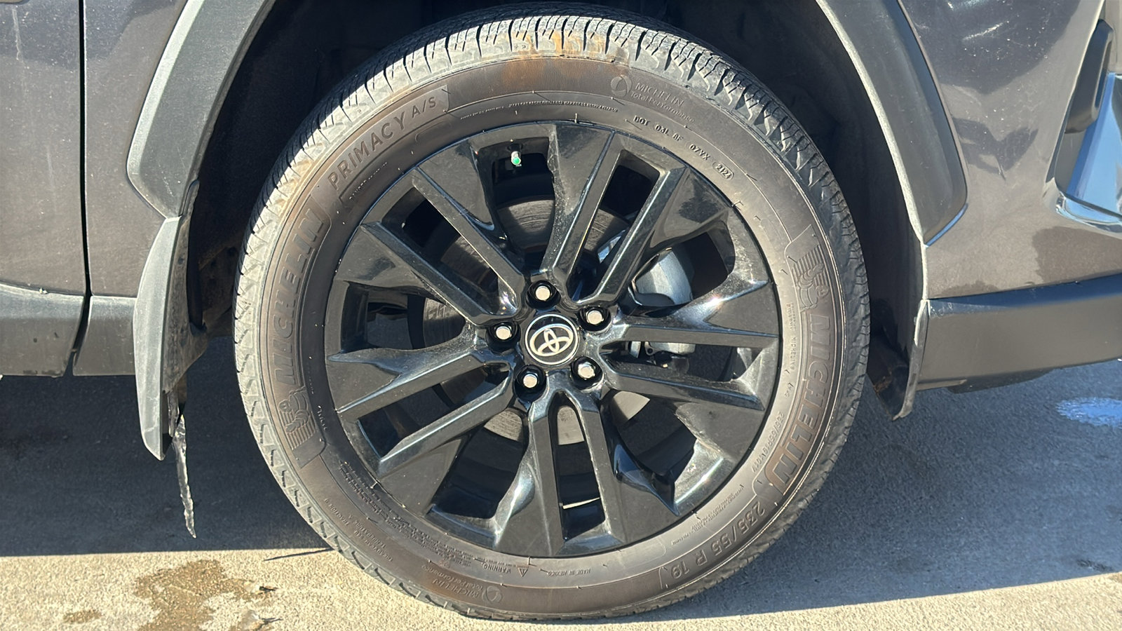 Used 2024 Toyota RAV4 XLE Premium image 31