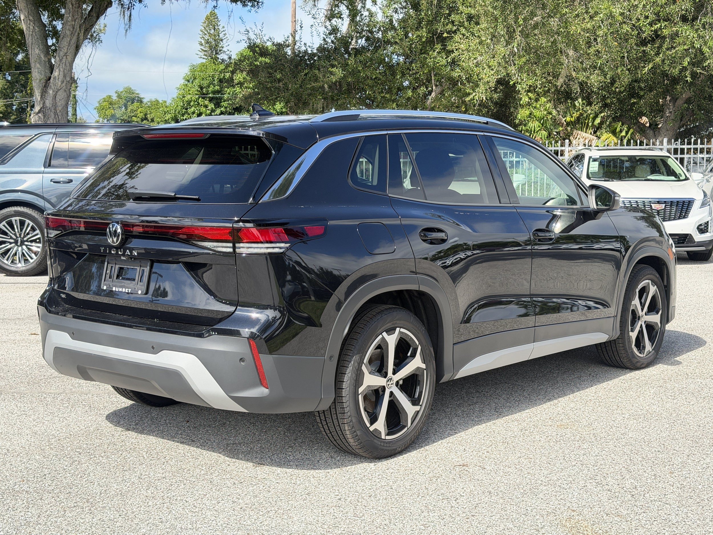 New 2026 Volkswagen Tiguan SE FWD image 7