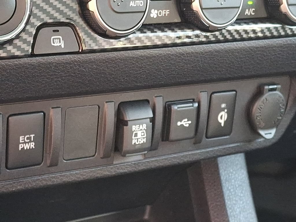 Used 2022 Toyota Tacoma TRD Sport AWD/4WD image 24