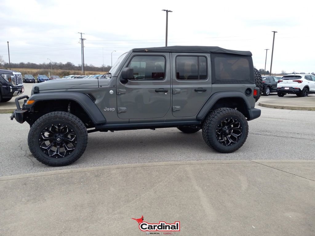 Used 2018 Jeep Wrangler Unlimited Sport image 11