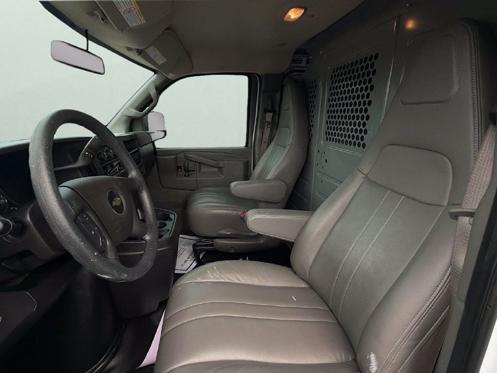 Certified 2025 Chevrolet Express 2500 w/ Driver Convenience Package RWD image 17