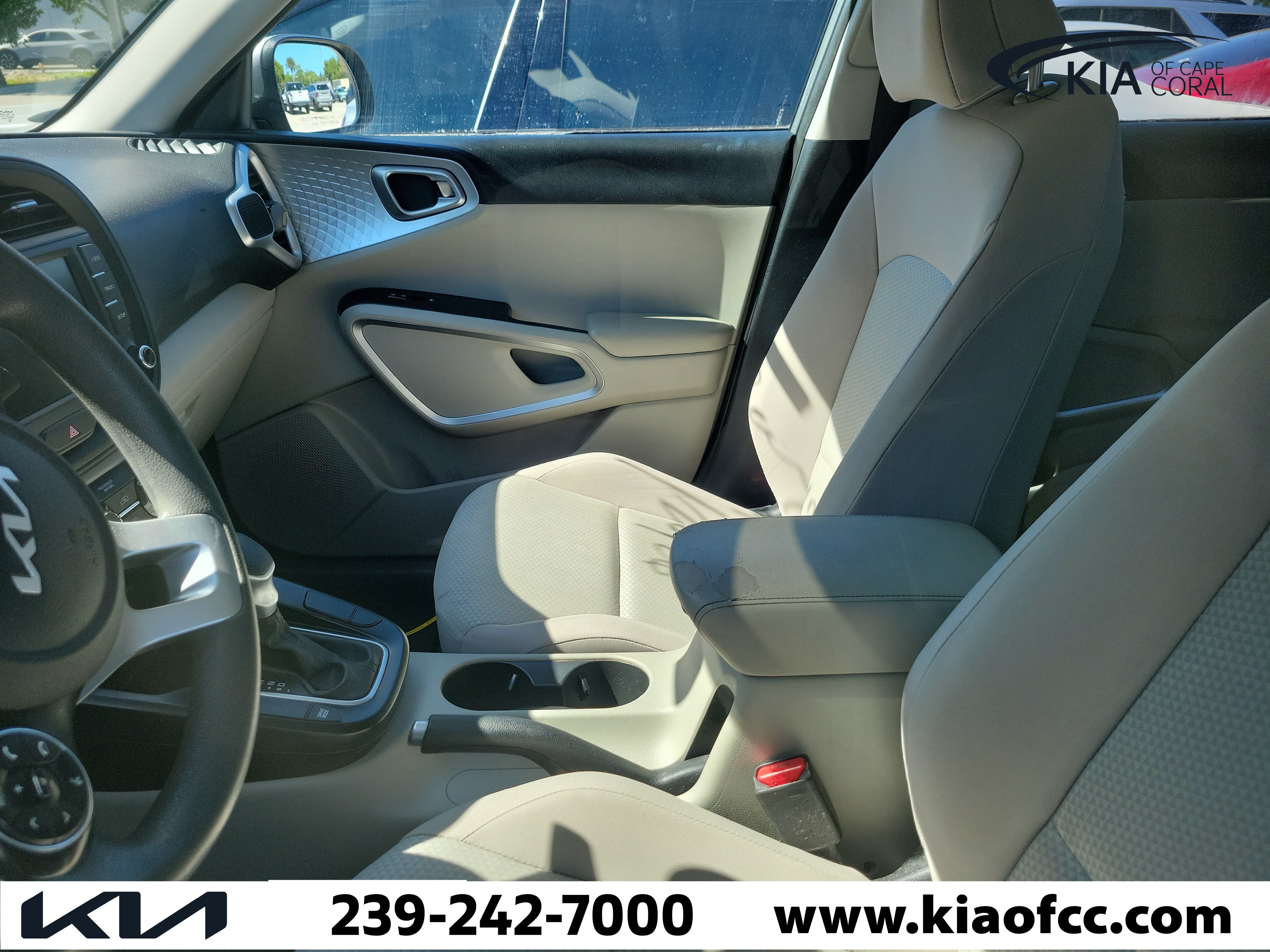 Used 2022 Kia Soul LX FWD image 5