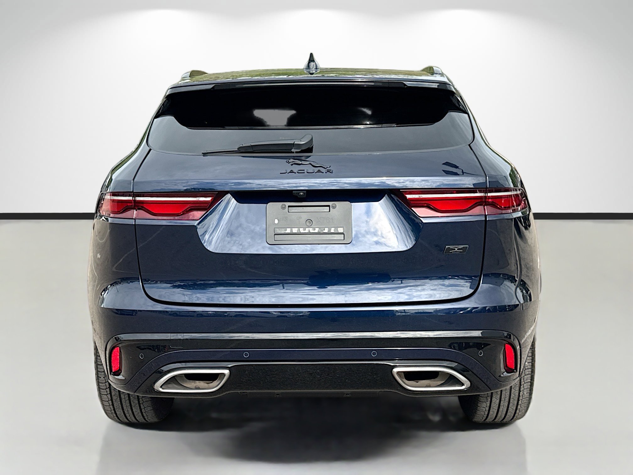 Used 2026 Jaguar F-PACE R-Dynamic S image 4