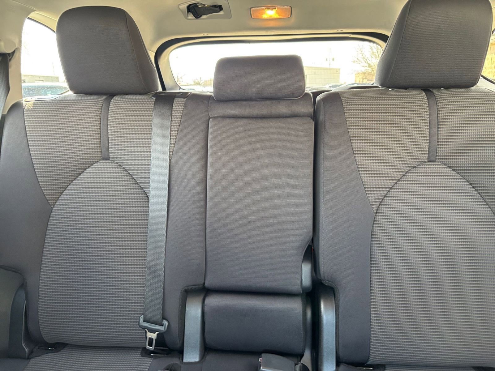 Used 2025 Toyota Highlander LE image 41