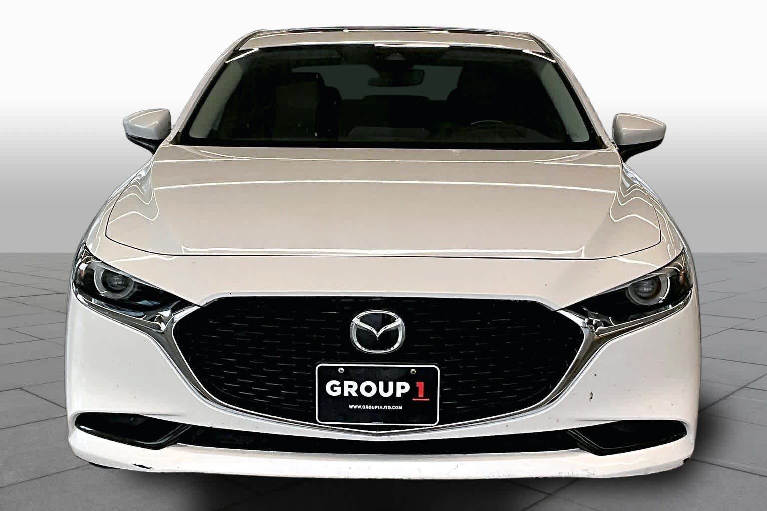 Used 2019 MAZDA MAZDA3 Sedan w/ Premium Package FWD image 4