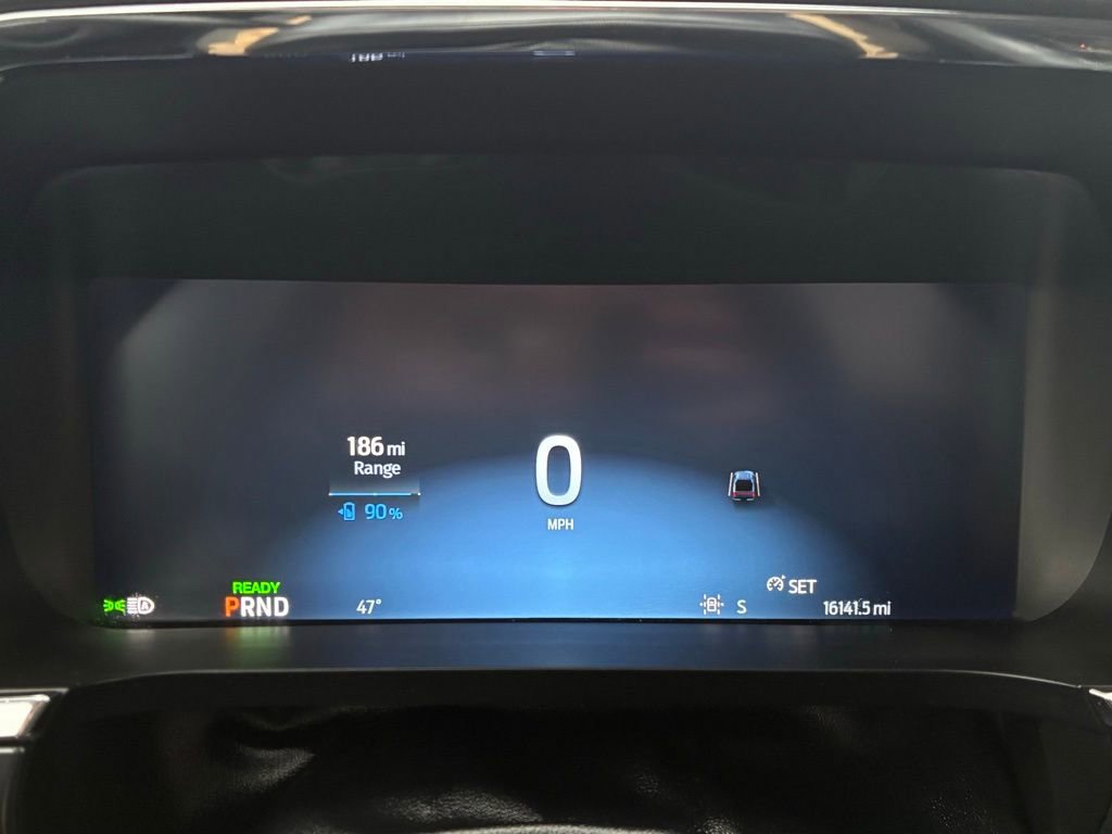 Used 2022 Ford F150 Lightning XLT image 14