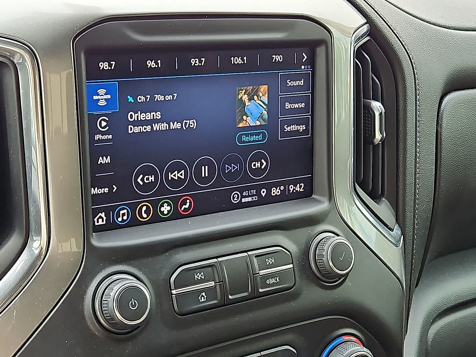 Used 2021 Chevrolet Silverado 1500 LT Trail Boss w/ Convenience Package II AWD/4WD image 19
