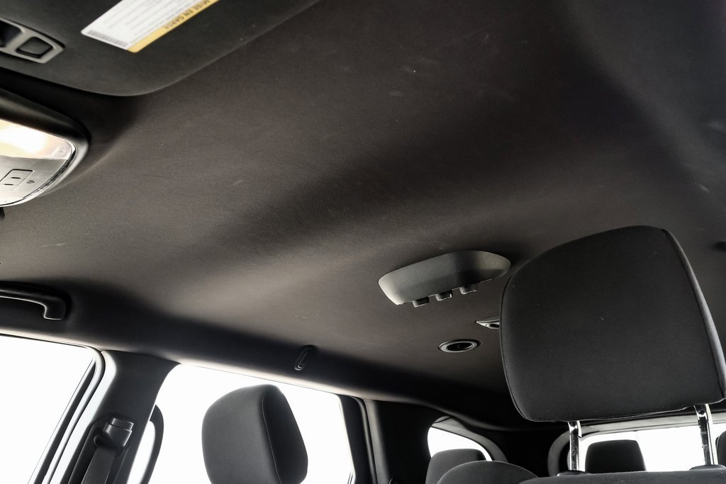 Used 2023 Dodge Durango GT image 37