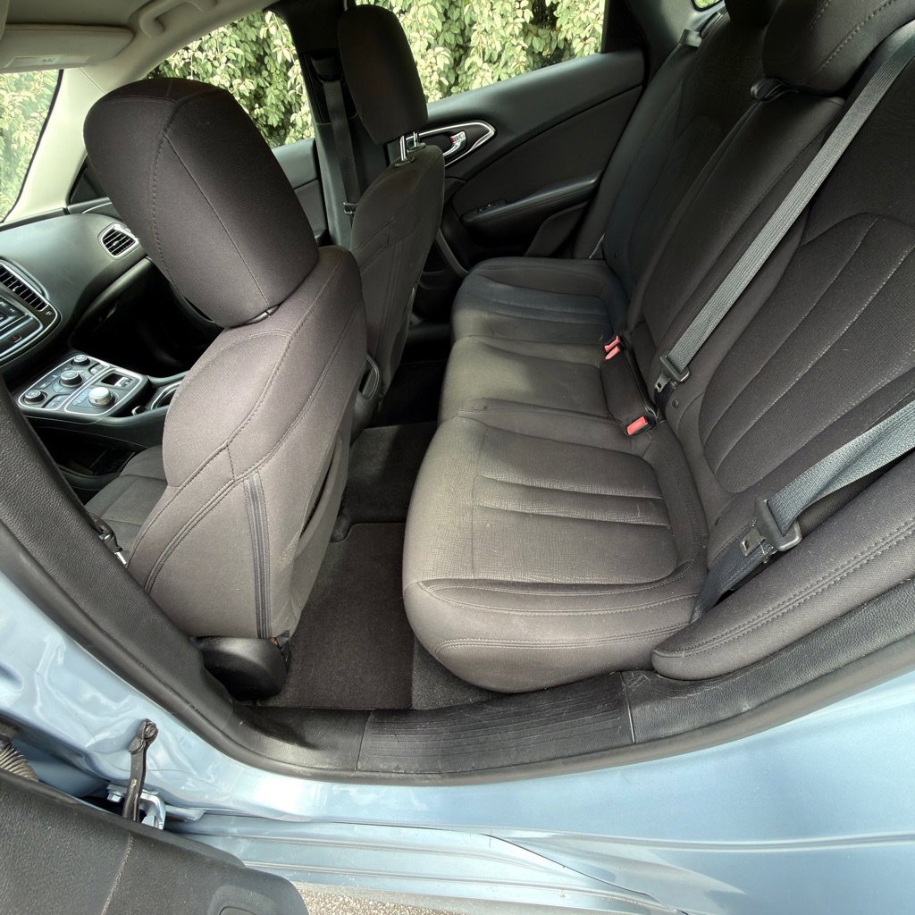 Used 2015 Chrysler 200 Limited image 12