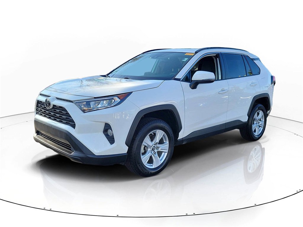 Used 2019 Toyota RAV4 XLE image 2