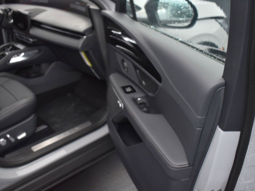 New 2026 Lincoln Nautilus Reserve w/ Jet Appearance Package image 14