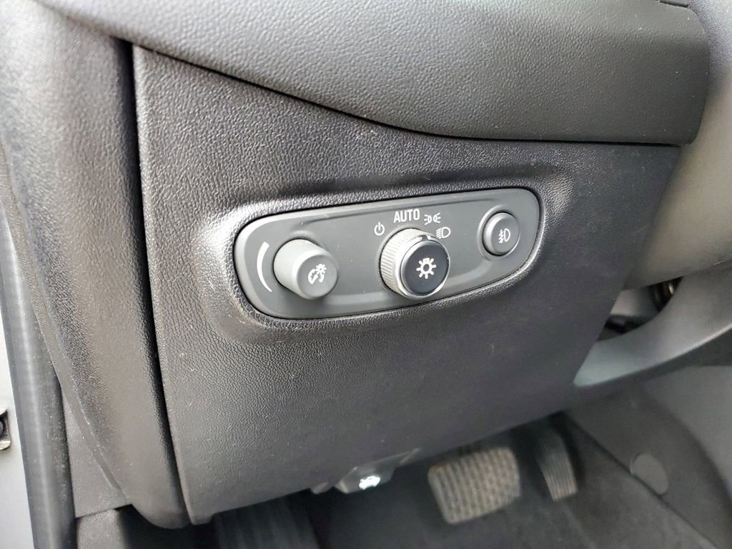 Certified 2018 Chevrolet Equinox Premier image 9