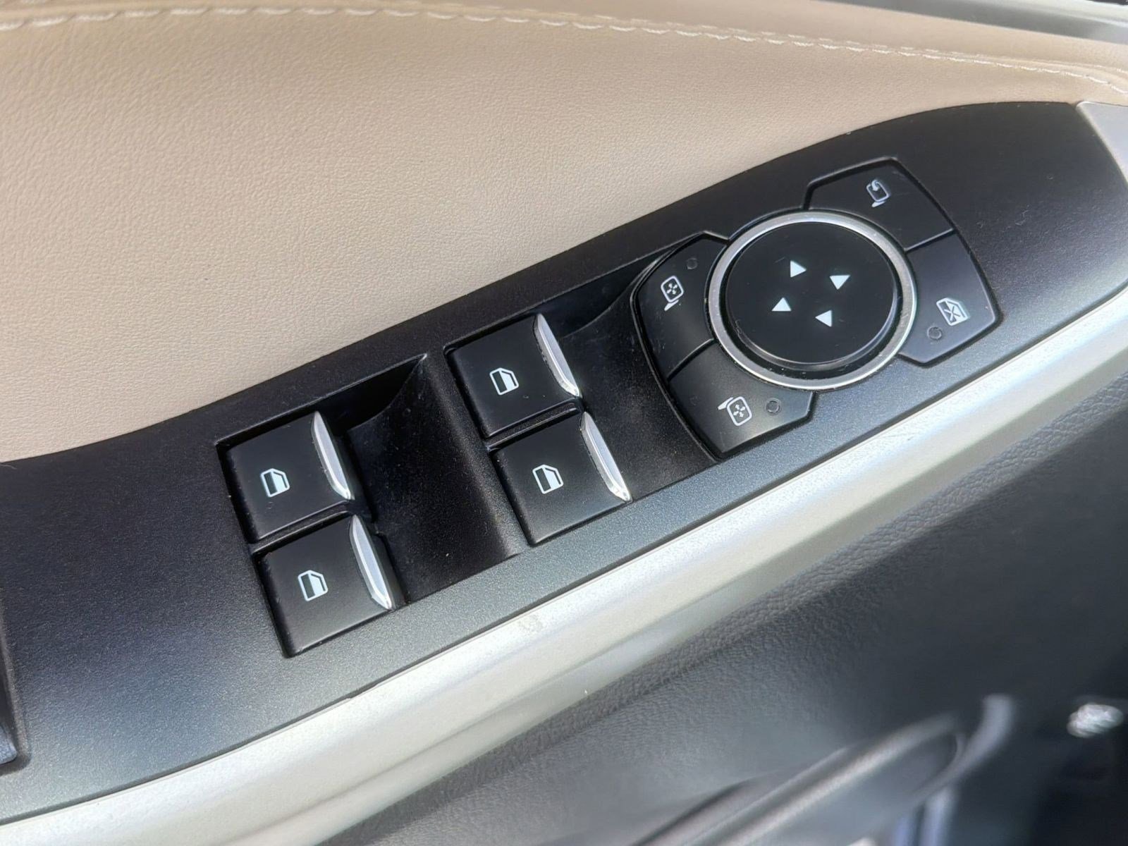 Used 2021 Ford Explorer Limited w/ Equipment Group 301A image 20