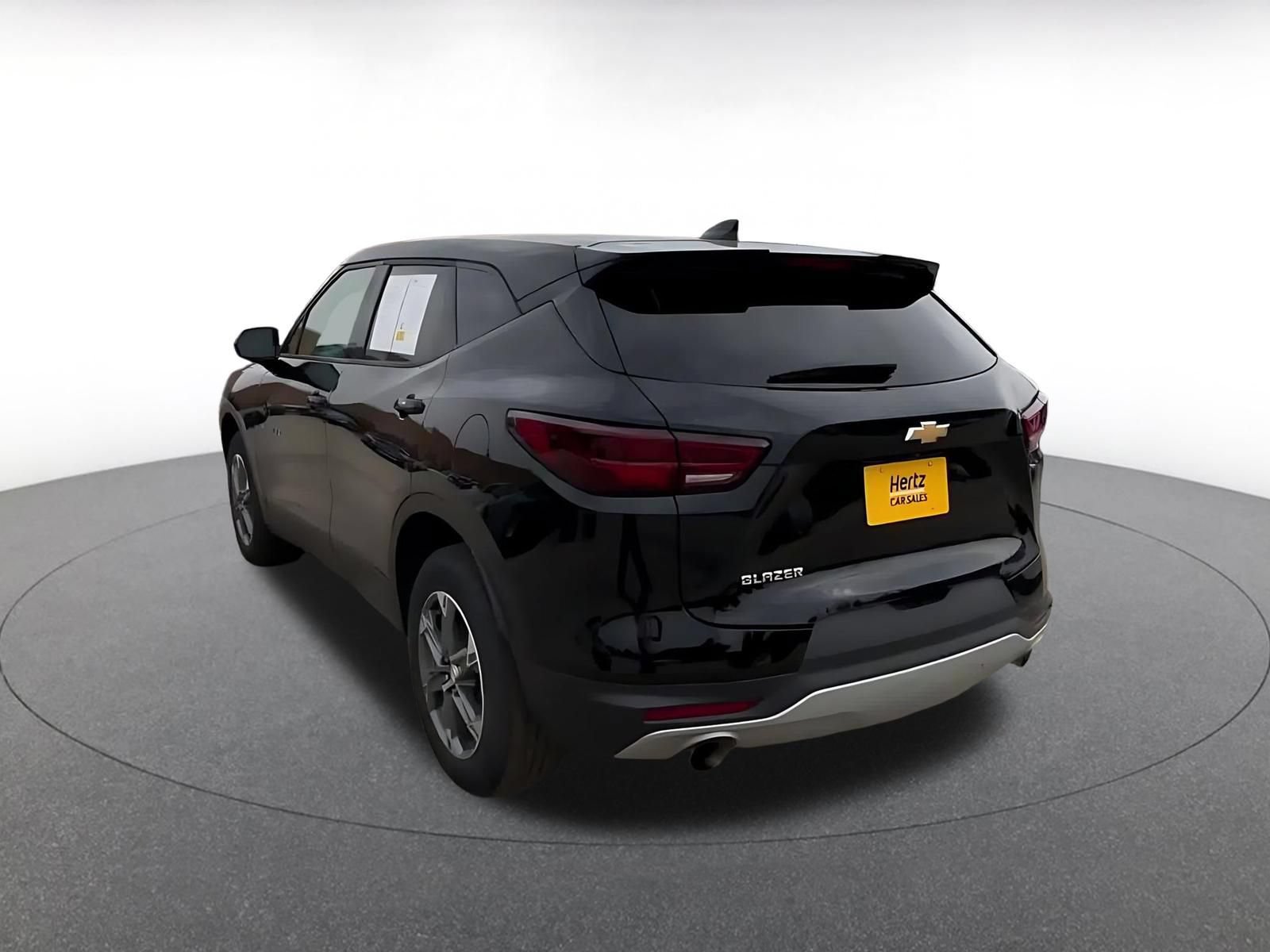 Used 2025 Chevrolet Blazer LT FWD image 11