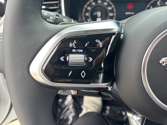 New 2024 Jaguar XF R-Dynamic SE AWD/4WD image 28