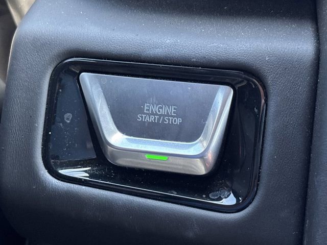 Used 2025 GMC Yukon AT4 Ultimate w/ LPO, Floor Liner Package AWD/4WD image 40