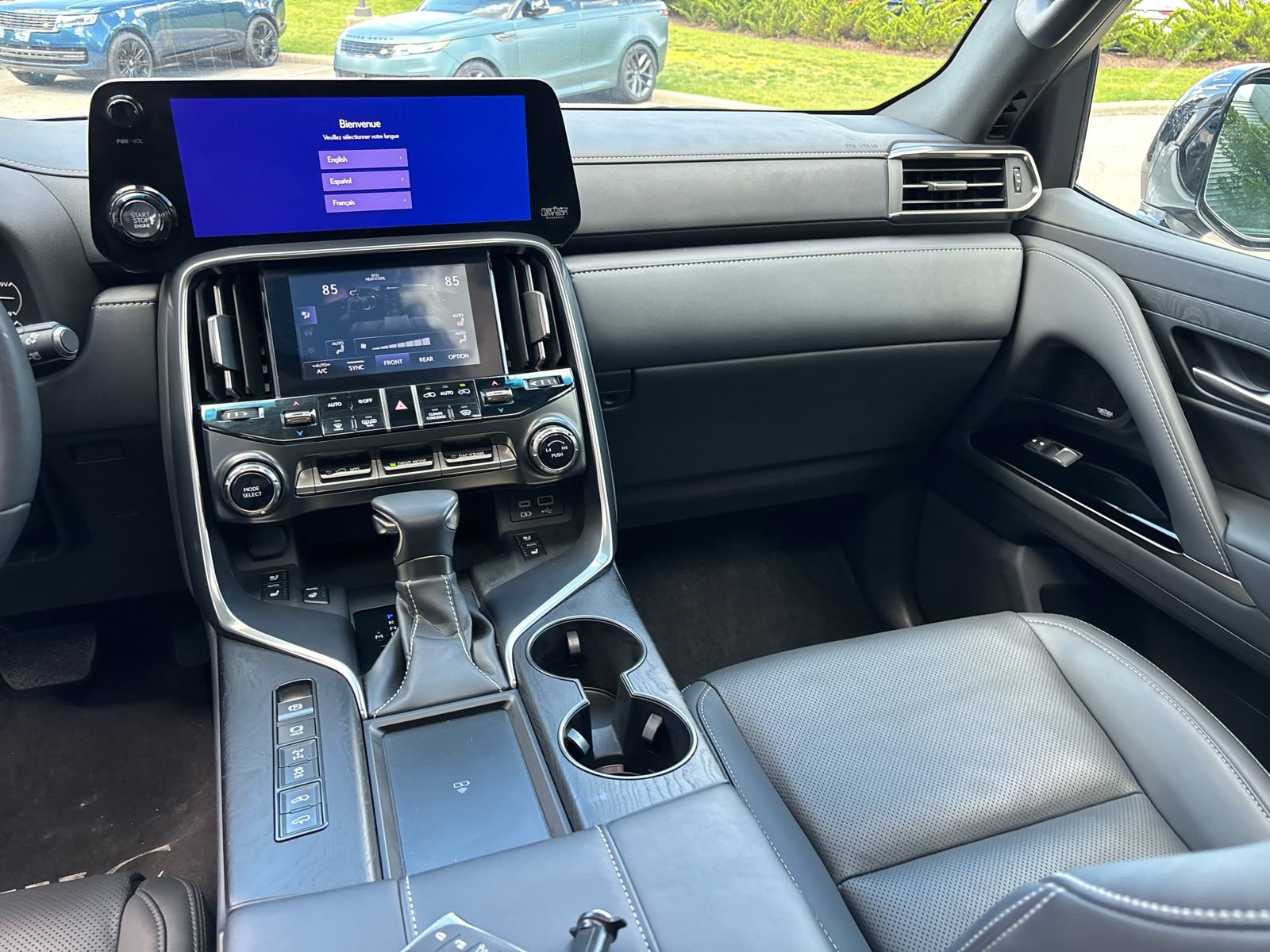 Used 2024 Lexus LX 600 4WD w/ Appearance Package image 33