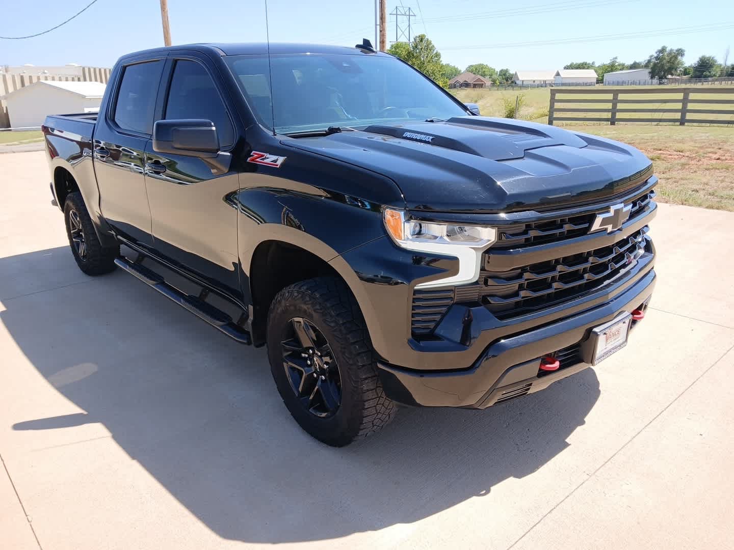 Used 2024 Chevrolet Silverado 1500 LT Trail Boss AWD/4WD image 2