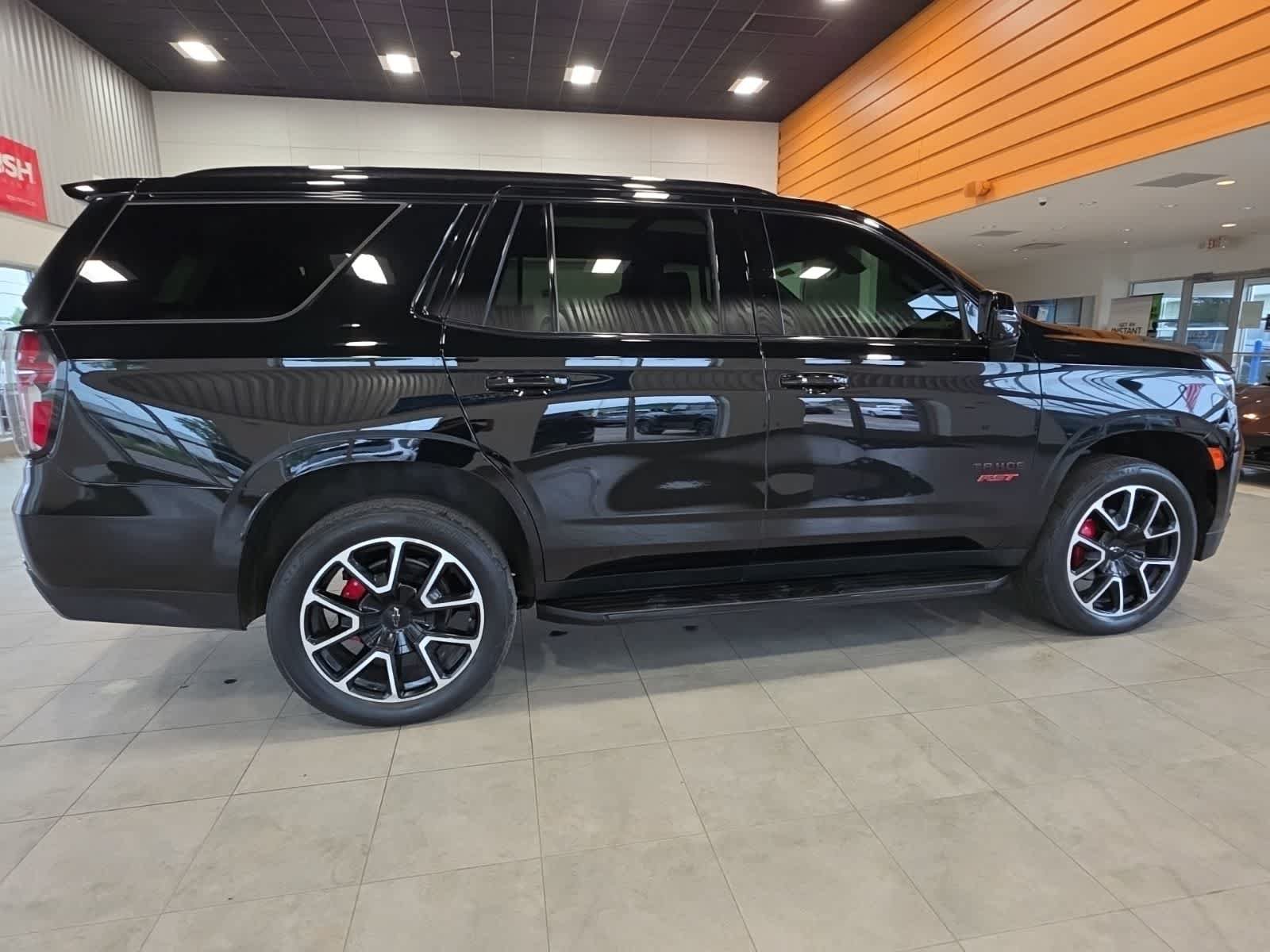 Used 2022 Chevrolet Tahoe RST w/ Luxury Package AWD/4WD image 6
