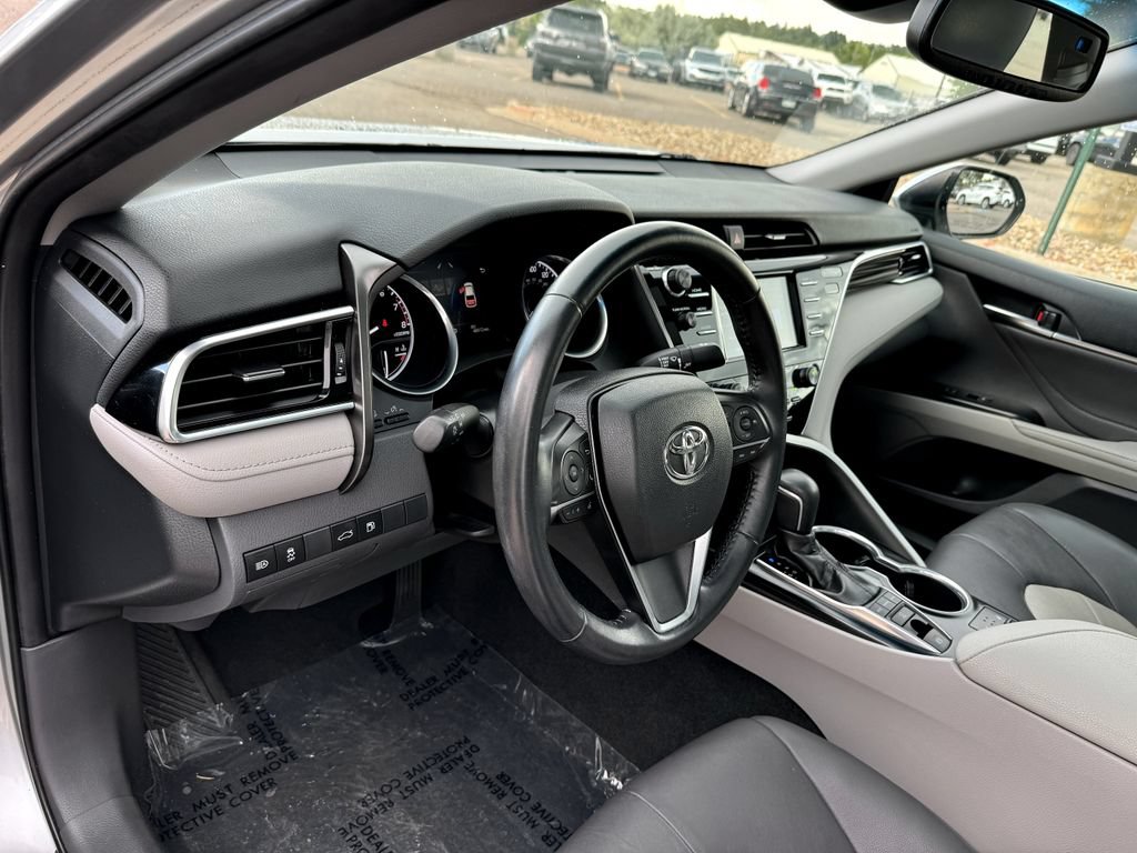 Used 2018 Toyota Camry XLE FWD image 22