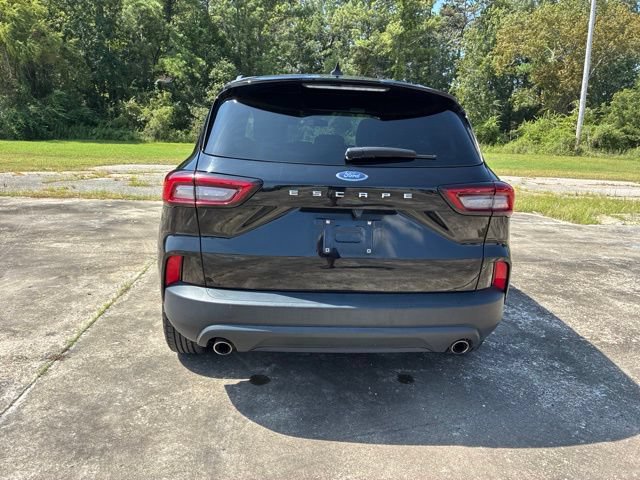 Certified 2025 Ford Escape ST-Line FWD image 4