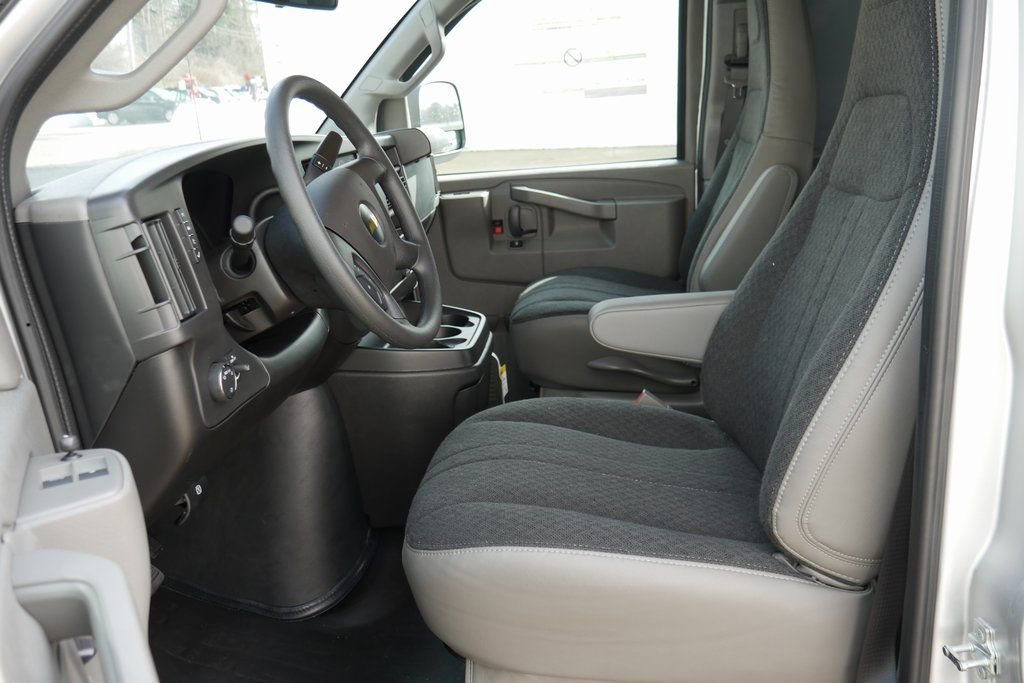 New 2025 Chevrolet Express 2500 w/ Enhanced Convenience Package image 8