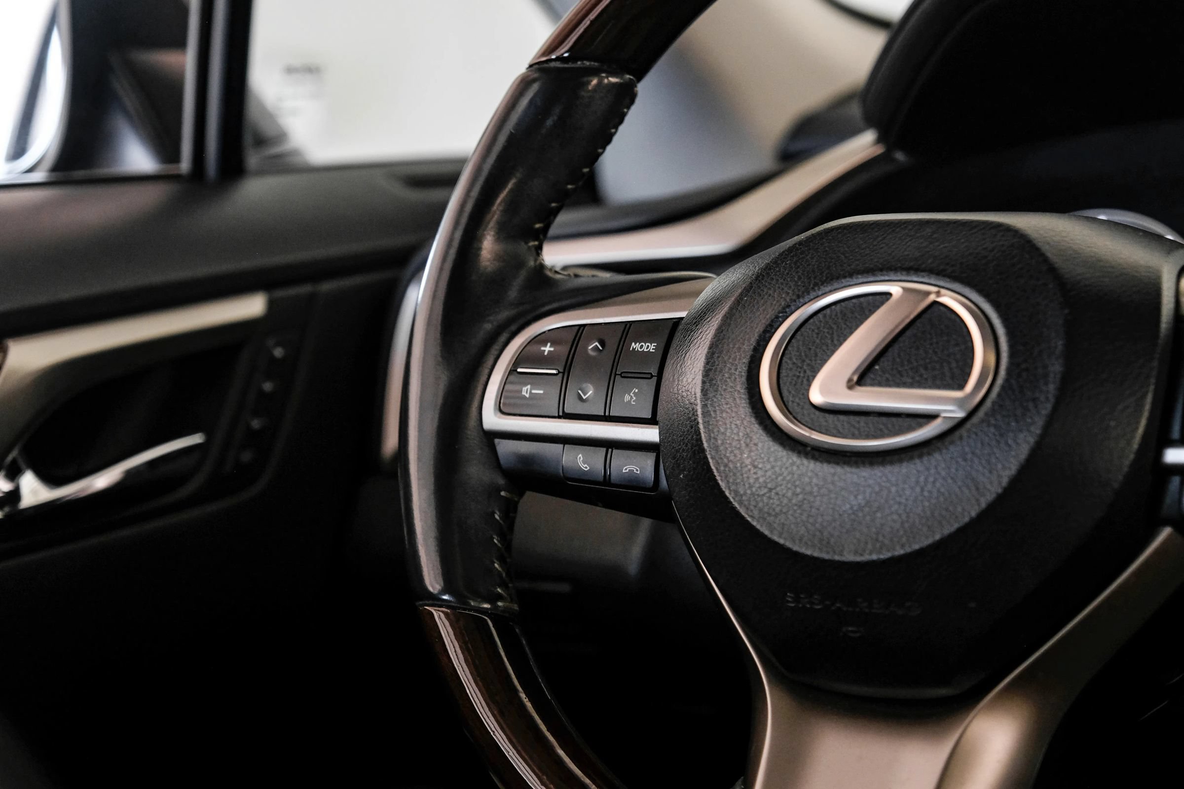 Used 2017 Lexus RX 350 FWD w/ Premium Package image 18