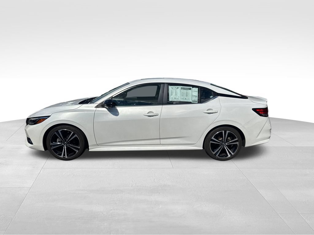 Used 2023 Nissan Sentra SR w/ SR Premium Package FWD image 2