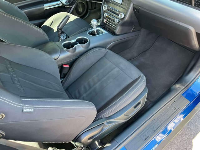 Used 2022 Ford Mustang GT RWD image 16