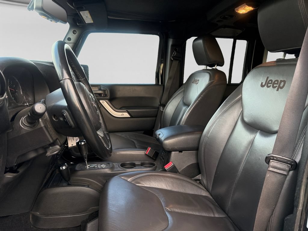 Used 2017 Jeep Wrangler Unlimited Sahara w/ Dual Top Group AWD/4WD image 20
