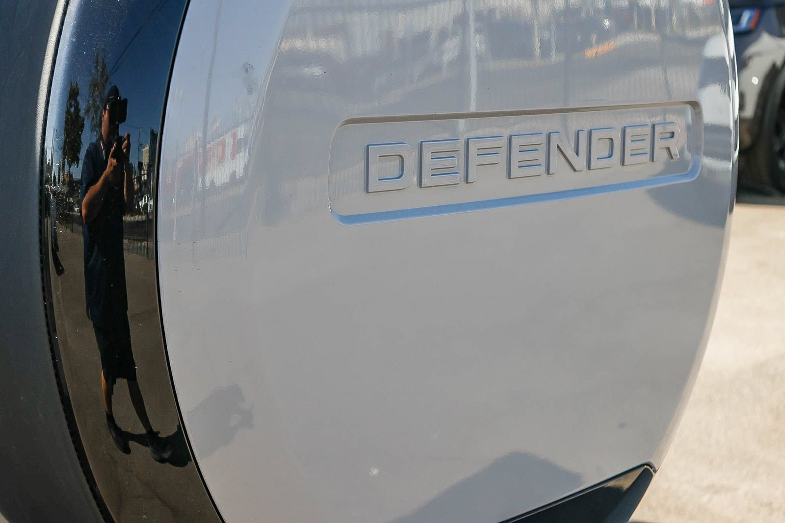 New 2026 Land Rover Defender 110 X-Dynamic SE AWD/4WD image 12