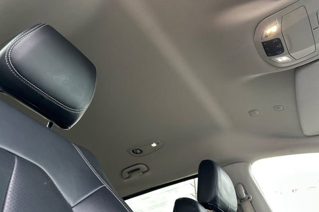 Certified 2024 Chrysler Pacifica Touring-L image 20