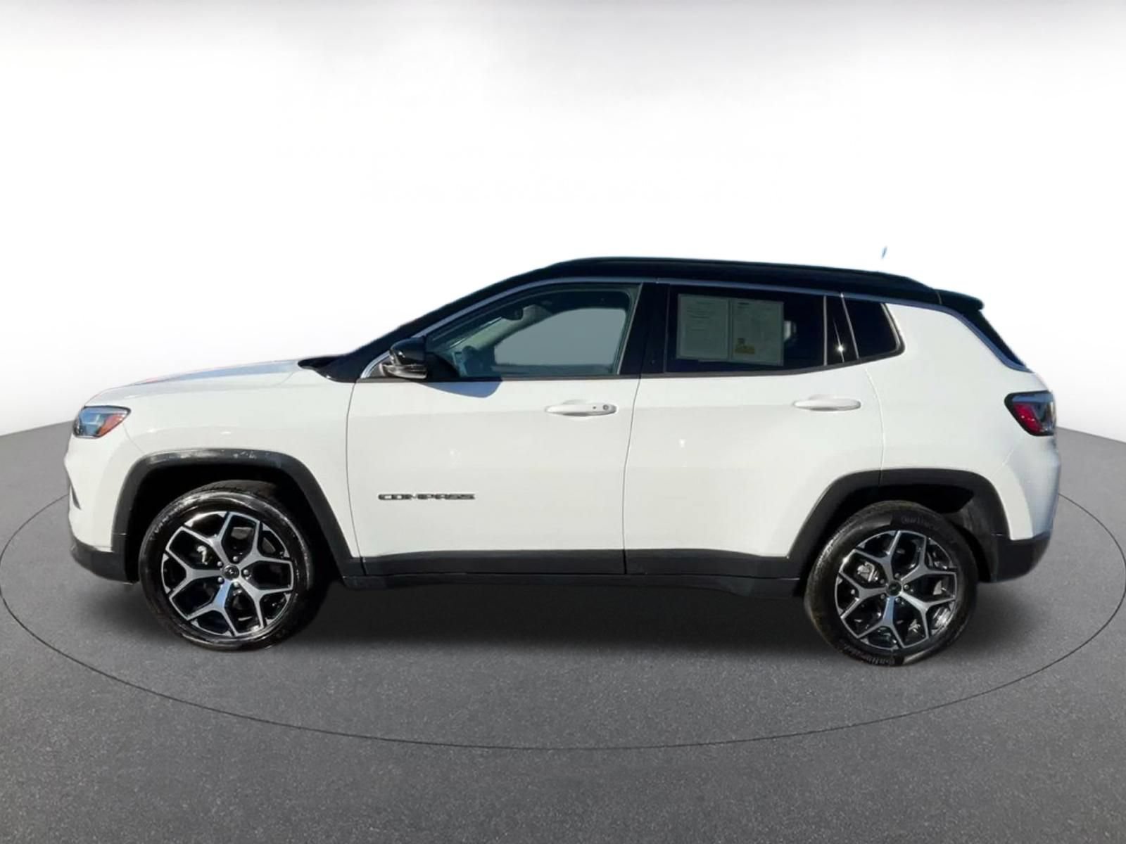 Used 2025 Jeep Compass Limited AWD/4WD image 8