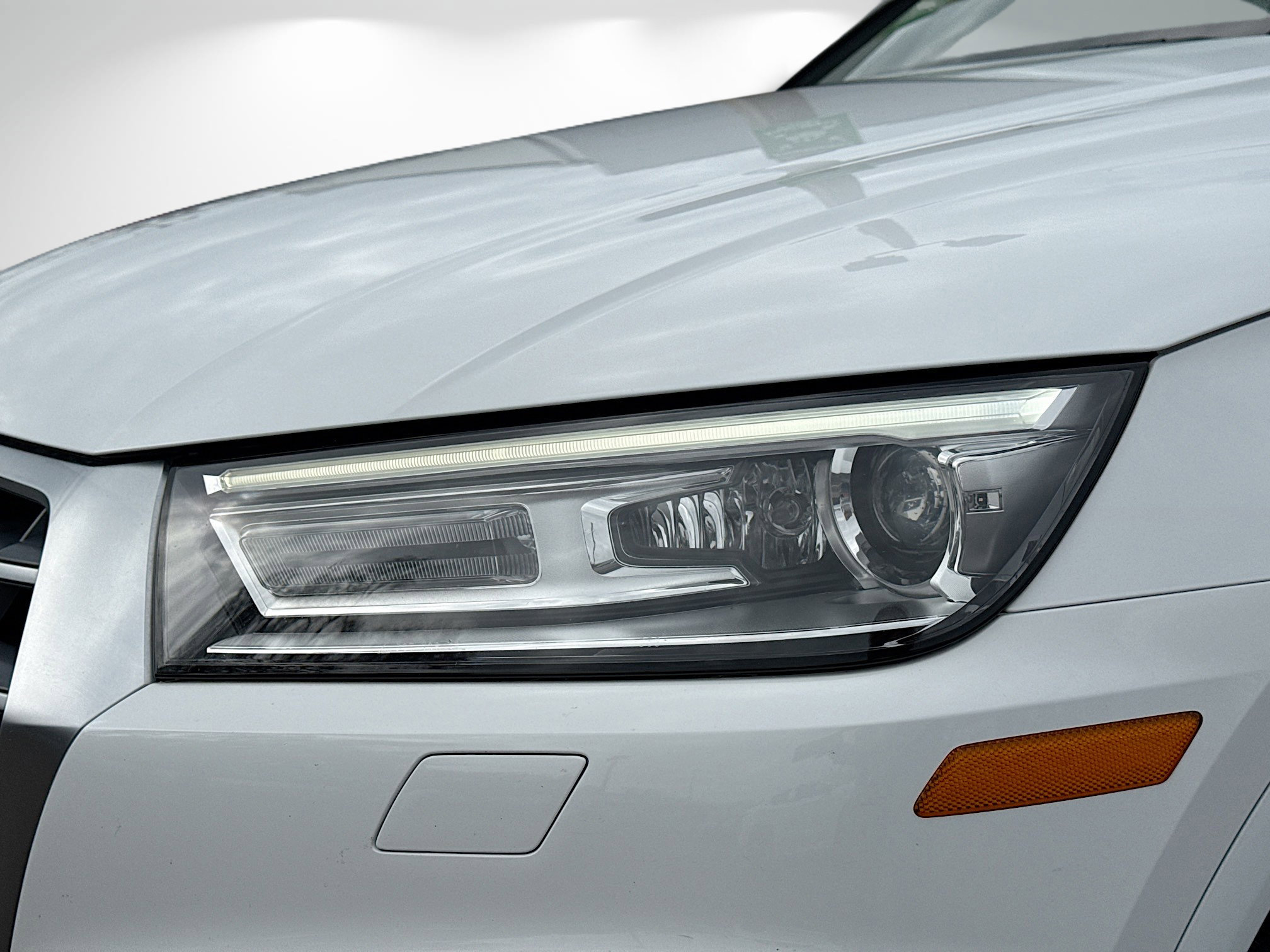 Used 2019 Audi Q5 2.0T Premium w/ Convenience Package image 9