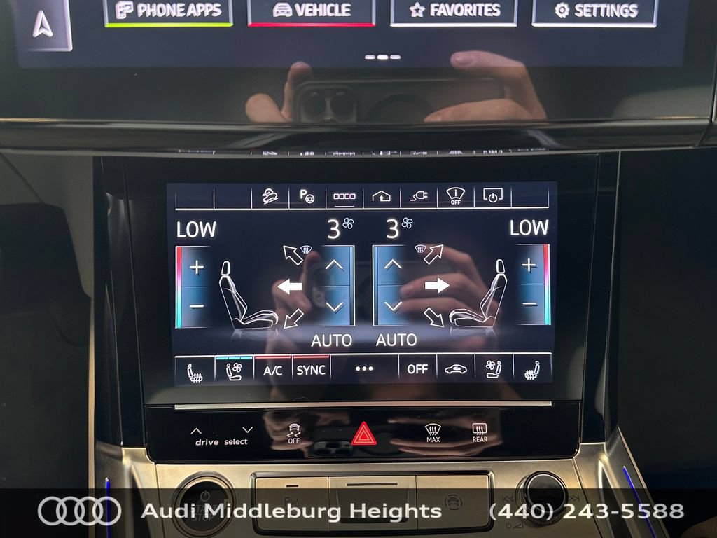 Used 2024 Audi Q8 e-tron Prestige w/ Prestige Package AWD/4WD image 28