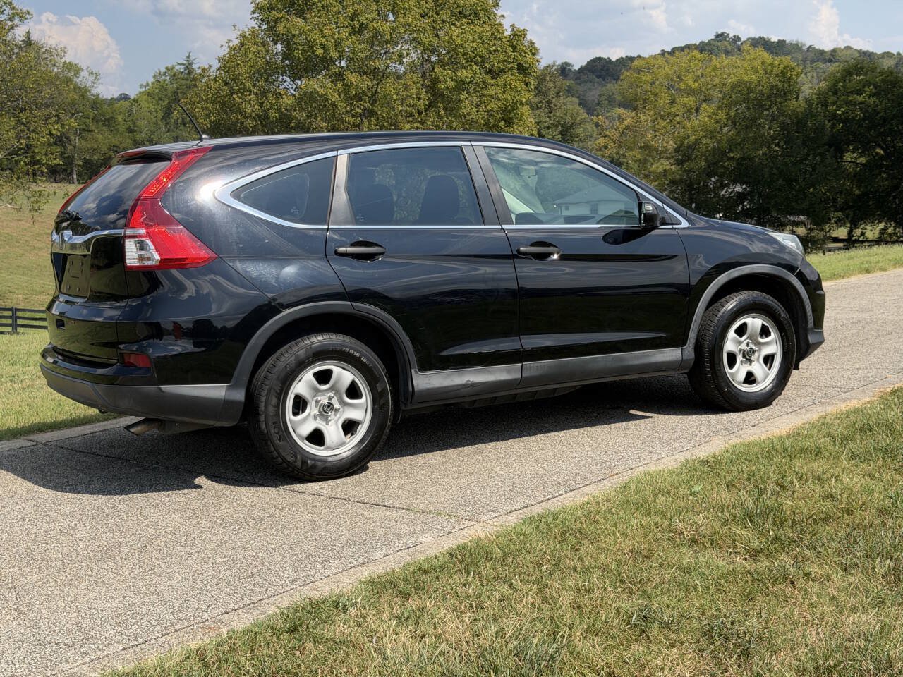 Used 2016 Honda CR-V LX image 19